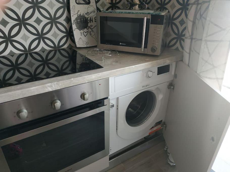 Athens View Apartment Near Metro Station Agia Marina Exterior foto